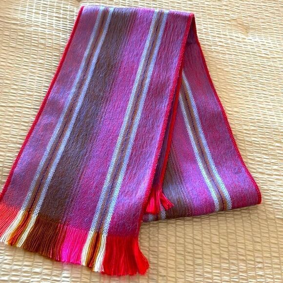 Beautiful alpaca scarf from Ecuador so soft and warm! - Picture 9 of 9